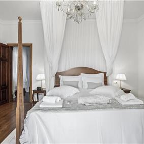 4-5 bedroom villa with Split City and Sea Views sleeps 8-10